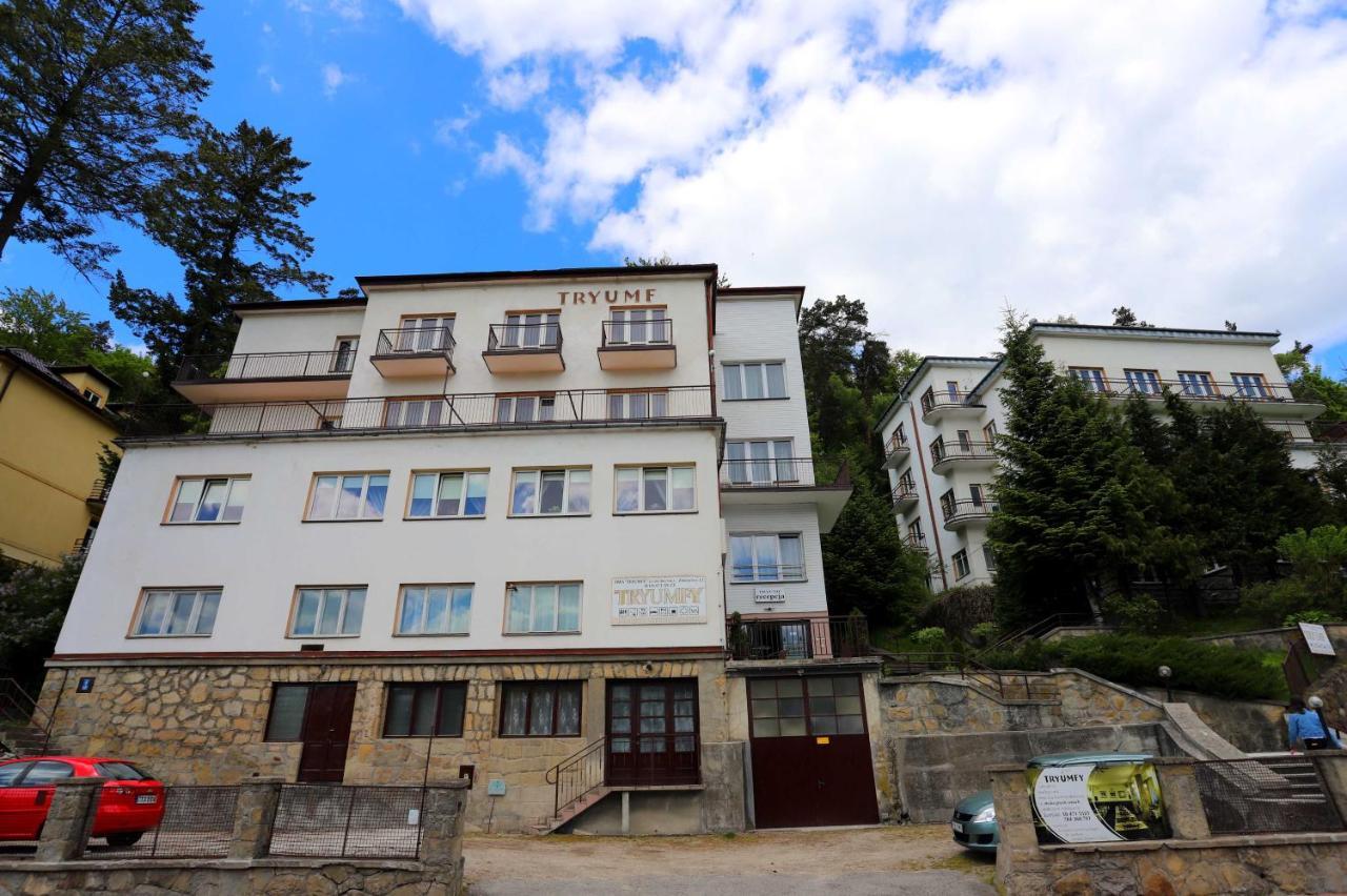 Domy Wczasowe Tryumfy Acomodação com café da manhã Krynica Zdroj Exterior foto