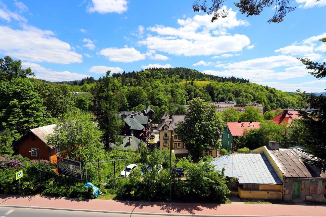 Domy Wczasowe Tryumfy Acomodação com café da manhã Krynica Zdroj Exterior foto