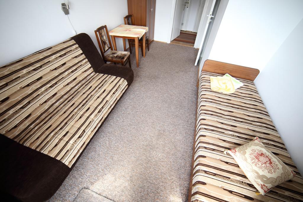 Domy Wczasowe Tryumfy Acomodação com café da manhã Krynica Zdroj Quarto foto
