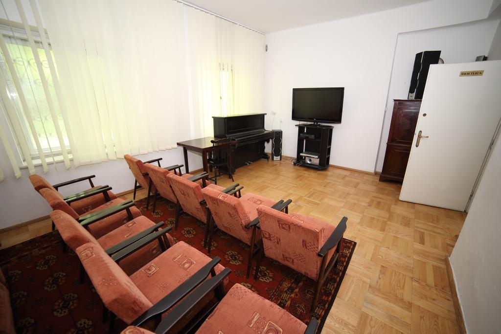 Domy Wczasowe Tryumfy Acomodação com café da manhã Krynica Zdroj Exterior foto
